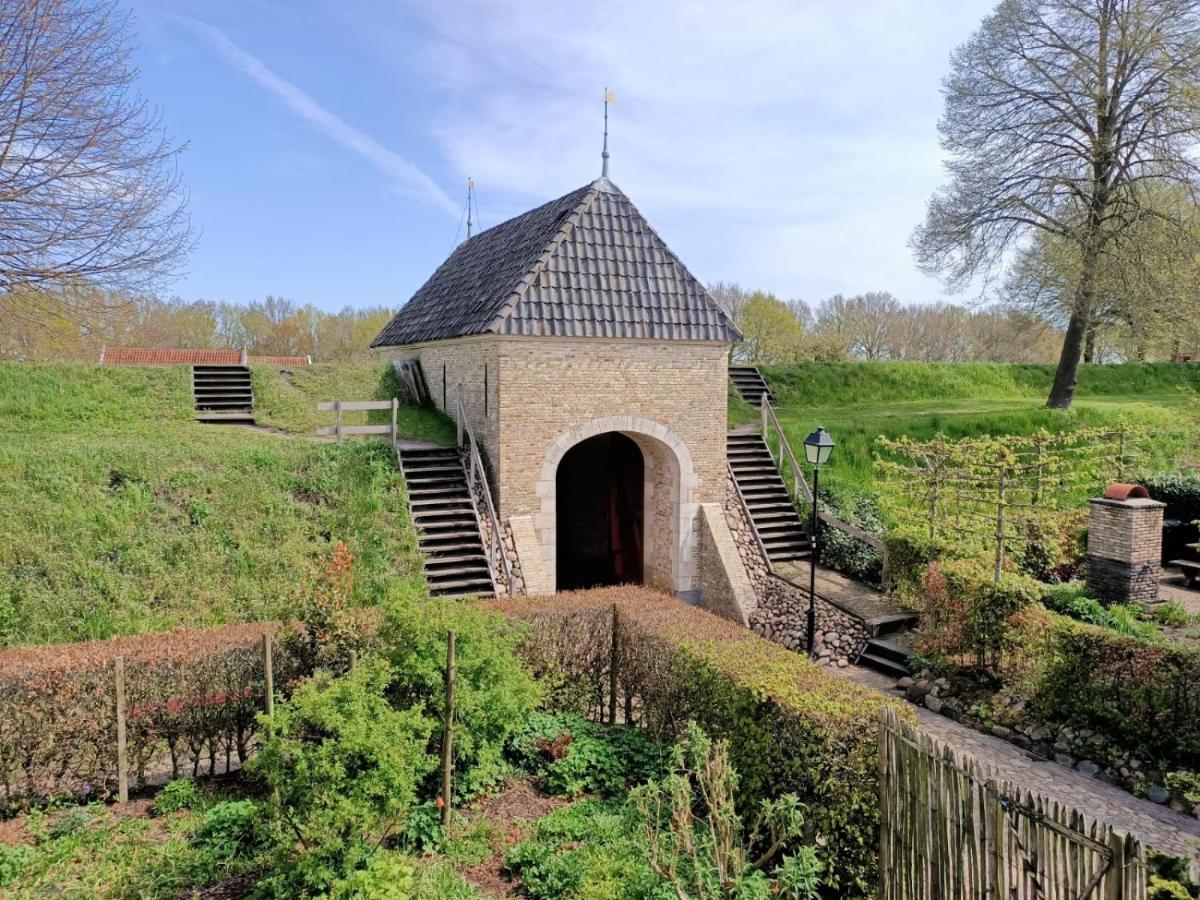 Bij De Friesche Poort Bed & Breakfast Bourtange Exterior foto